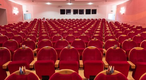 Verschiedene Klänge in einer Stadt