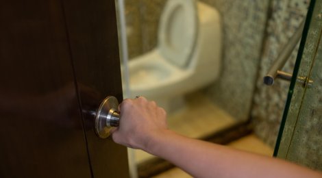 So könnt ihr den nächtlichen Gang aufs WC verhindern