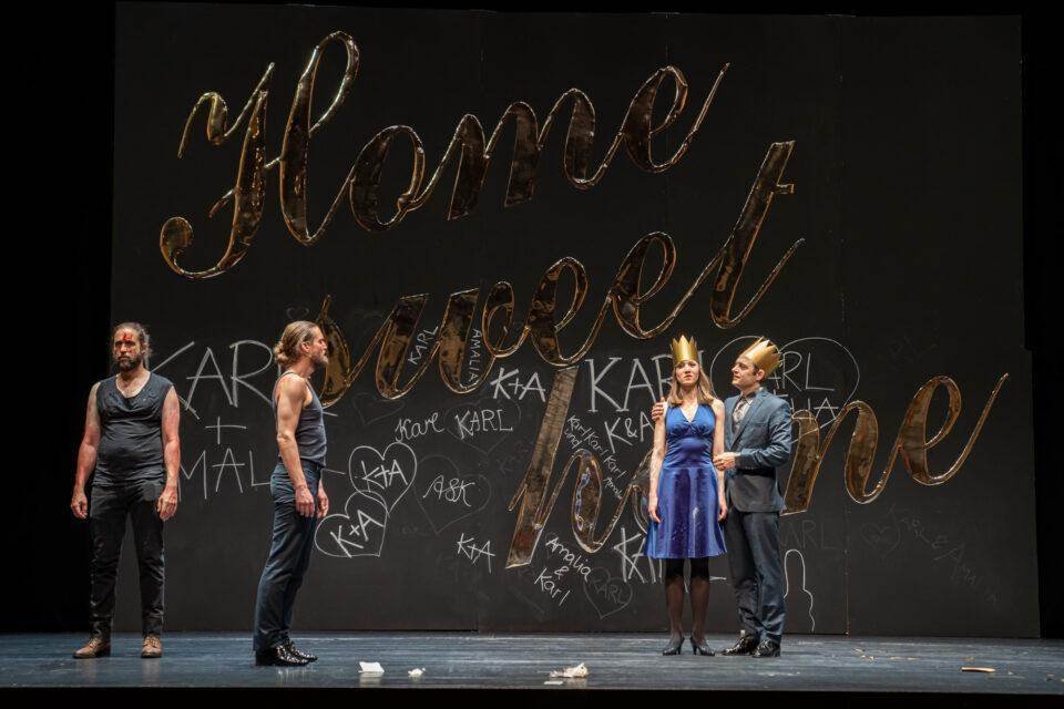 Lesung, Theaterstück und Konzert warten auf Bündner Kulturbegeisterte