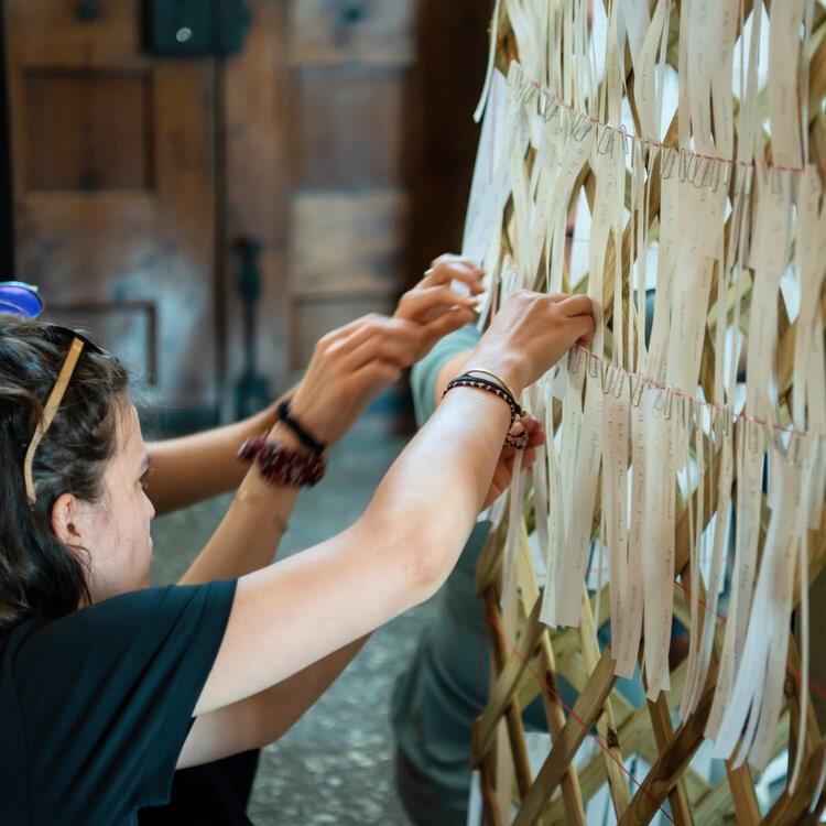 Das Problem und die Verstorbenen werden beim Namen genannt