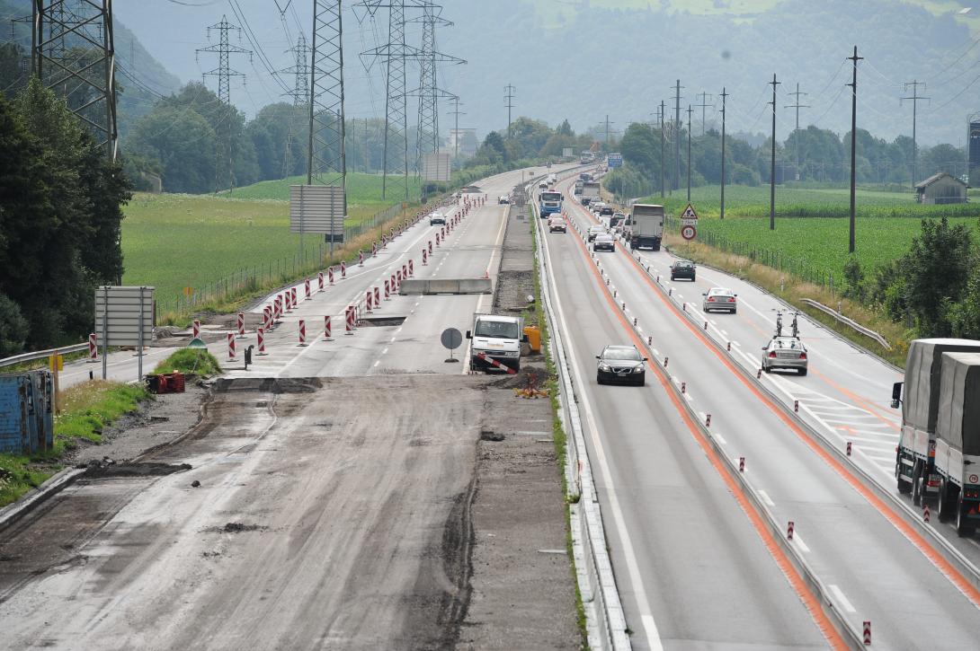 Sicher durch die Autobahnbaustelle fahren